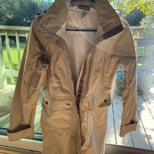 Women’s Patagonia khaki color raincoat
